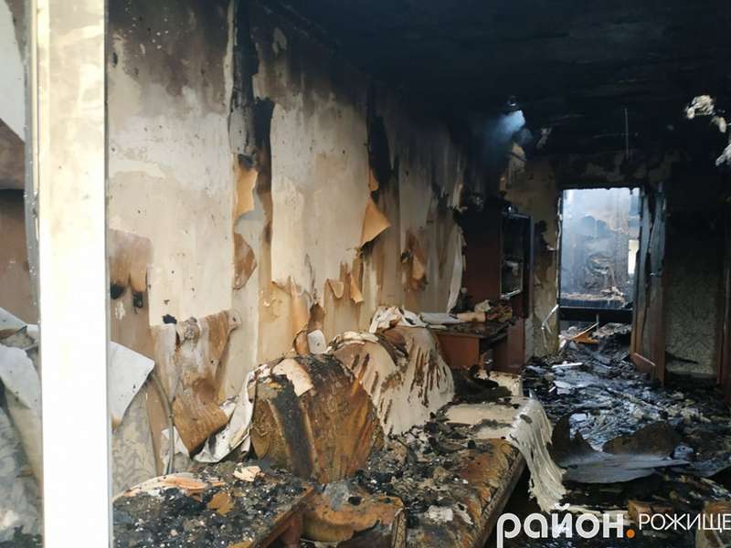 Показали, що залишилося від гуртожитку після масштабної пожежі в Рожищі (фото)