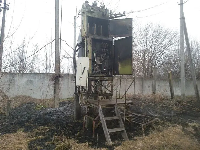 Коротке замикання: у Струмівці горів трансформатор
