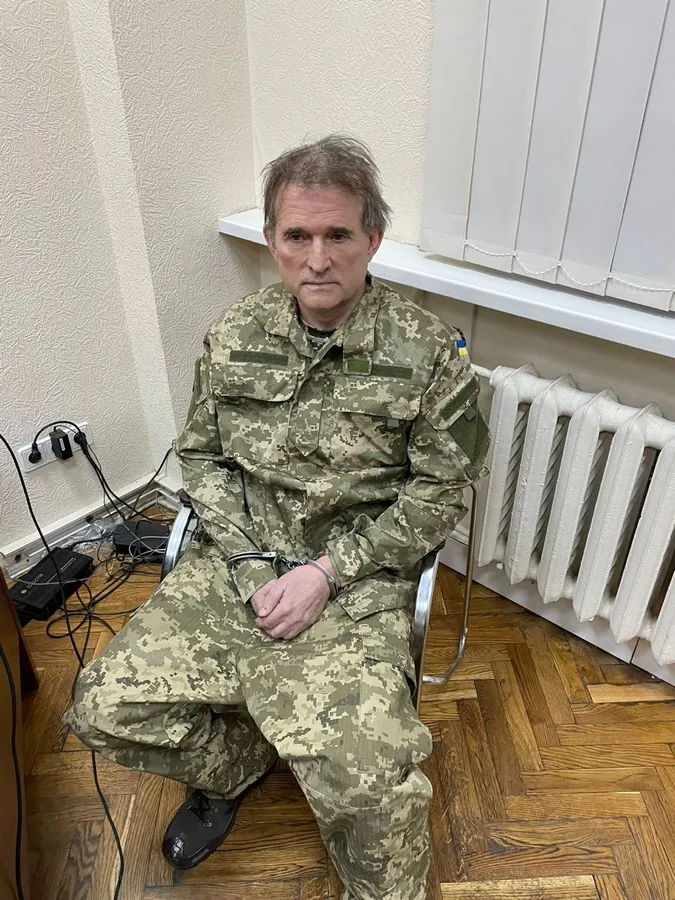 Суд продовжив строк тримання Медведчука під вартою до 19 вересня