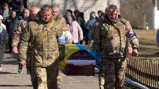 Майже два роки невідомості: на Волині попрощалися з воїном Андрієм Оніщуком (фото)