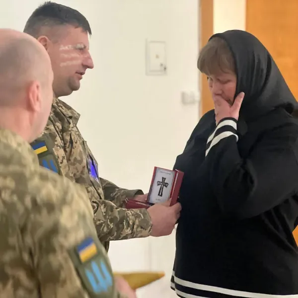 На Волині родинам загиблих військових вручили ордени «Хрест Героя» (фото)