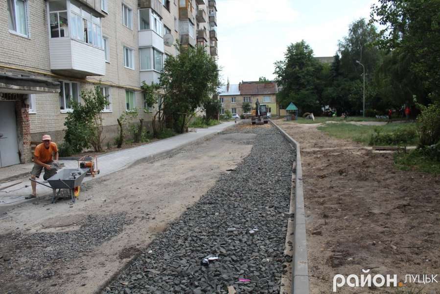 У Луцьку вперше за 36 років поремонтували вулицю (фото)