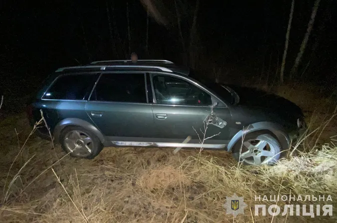 Йшов узбіччям: на Волині 57-річний пішохід потрапив під колеса Audi (фото)