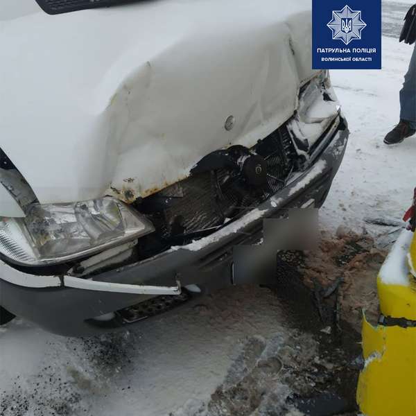 День ДТП: на Волині через снігопад – «епідемія» аварій (фото)