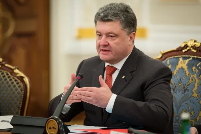 Порошенко хоче притягнути до відповідальності нардепа Парасюка