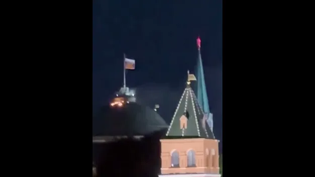 Біля Кремля пролунали вибухи (відео)