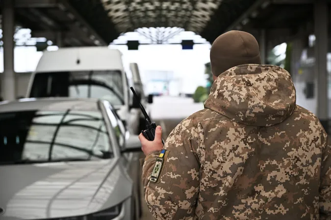 На кордоні з Польщею – черги із сотень автівок: де найбільші затори