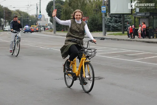 Велопробіг, вишиванки, ЗСУ❤️: як Луцьк відзначає особливий День міста (фото, відео)