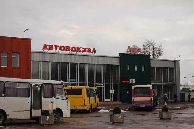 На луцькій автостанції – скандал через ціни (фото)