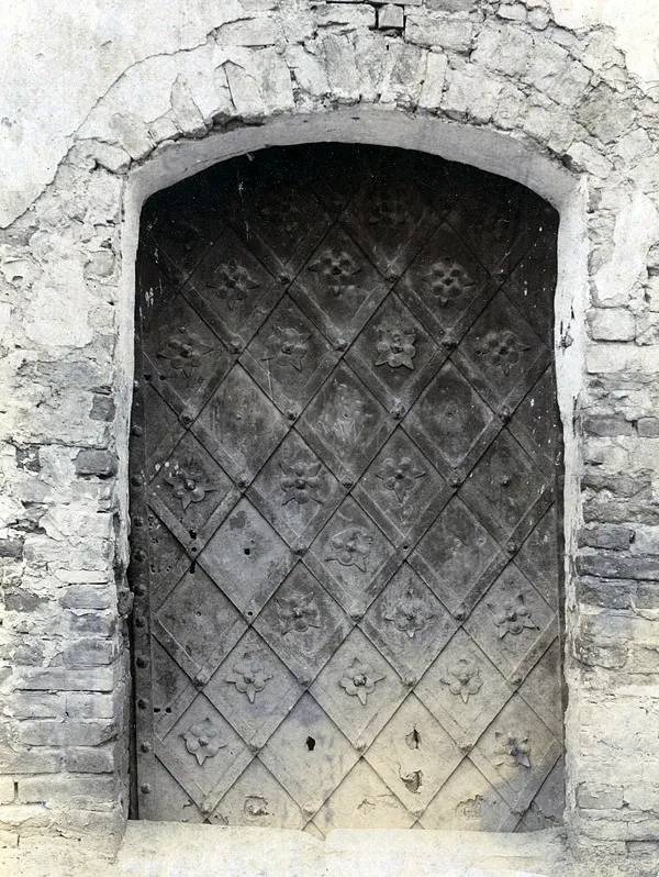 Після І Світової війни вже не було: показали старовинні двері Великої синагоги в Луцьку (фото)