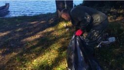 На Шацьких озерах після відпочивальників зібрали 100 мішків сміття (фото)