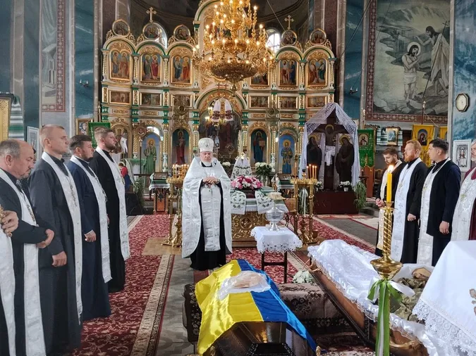На Волині в останню дорогу провели Героя Олександра Дмитрука(фото)