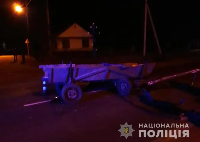 На Волині позашляховик в'їхав у кінну підводу: є постраждалі (фото)