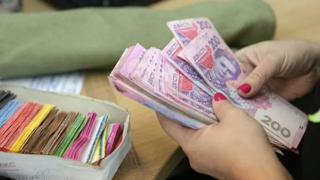 В Україні зростають зарплати 