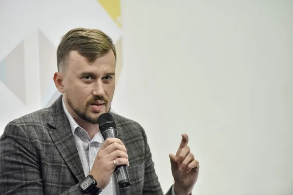 Ціна на пальне: за що ми платимо?