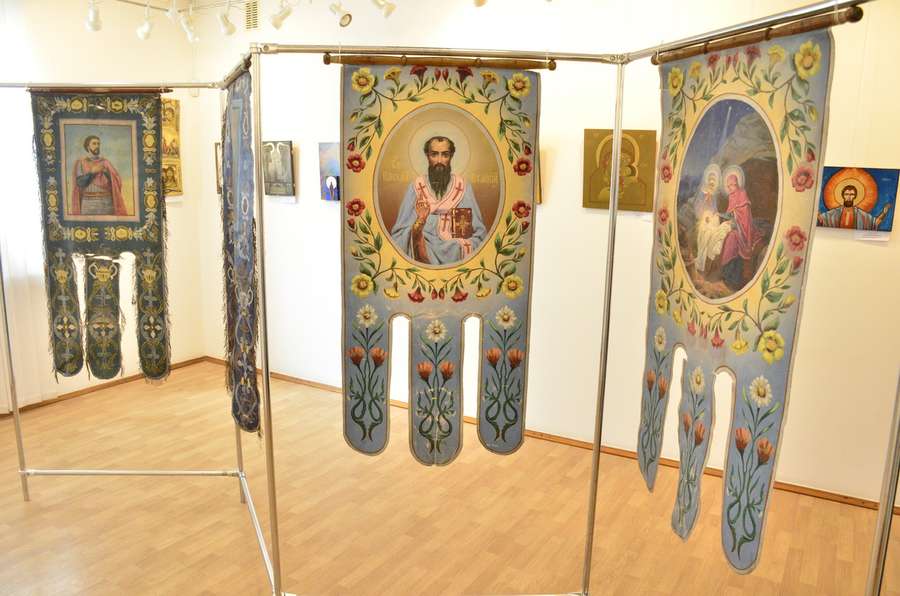 Музею волинської ікони передали 12 давніх артефактів (фото)