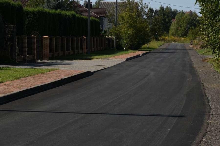 У Луцькій громаді продовжують ремонт доріг: як і де роблять (фото)