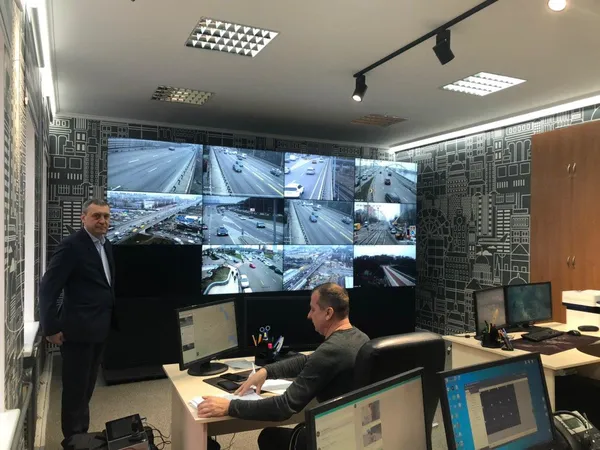 Луцьку на замітку: як за Києвом стежать понад 7 тисяч камер