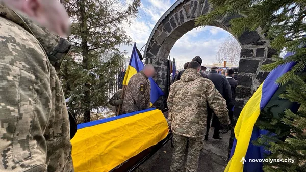 На Волині провели в останню путь загиблого воїна Ігоря Генсіровського (фото)