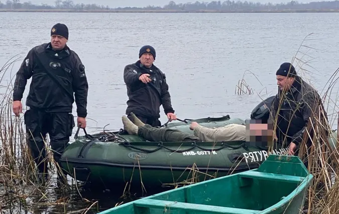 Дістали тіло ще одного потопельника з озера на Волині