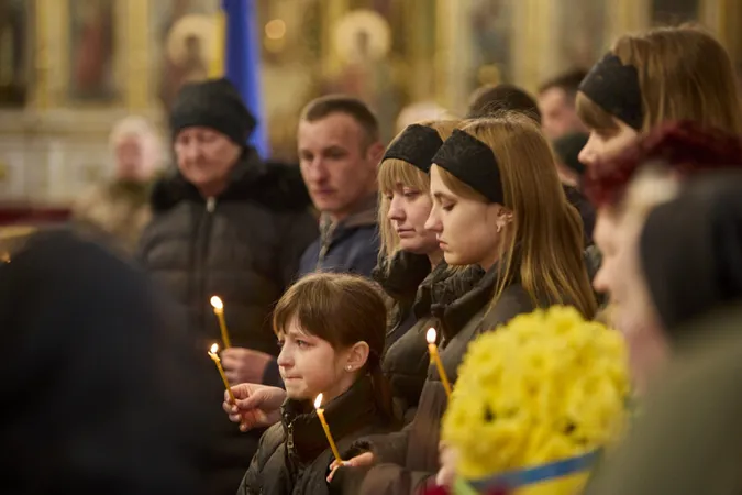 Луцьк у скорботі: в останню дорогу провели захисників Андрія Міщука та Андрія Смалюка