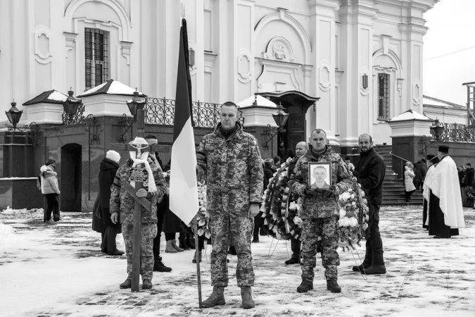 У Луцьку провели в останню дорогу захисника України Анатолія Малесика (фото)