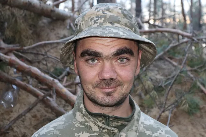 Брови говорять самі за себе: на Сході воює стрілець з Волинської тероборони на псевдо «Мазда»