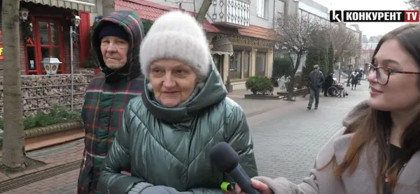 Лучани вітають українців з Новим 2025 роком: що бажають (відео)