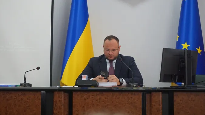Пішов з ганьбою: в Луцьку зняли мера Ігоря Поліщука