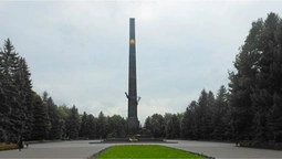 Підлітків проганятимуть від Меморіалу Вічної Слави у Луцьку (відео)