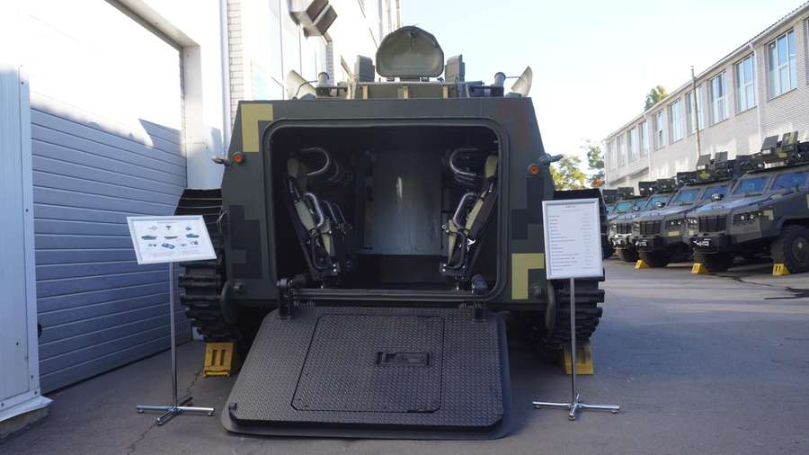 В Україні представили бронемашину БМП-1М з бойовим модулем (фото)