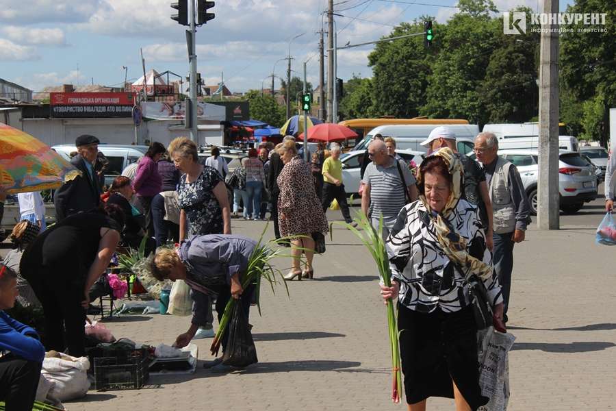 Скільки коштує лепеха на Центральному ринку у Луцьку (фото)
