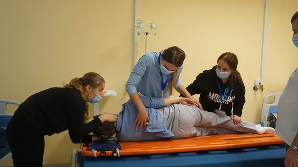 Луцьких лікарів вчать надавати допомогу по-європейськи (фото, відео)