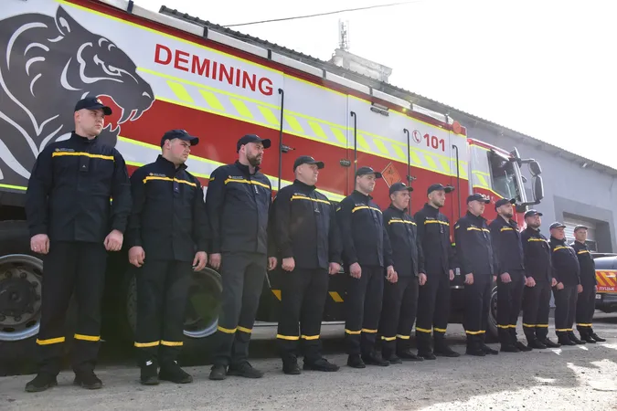 Волинські піротехніки поїхали розміновувати Донеччину (фото)
