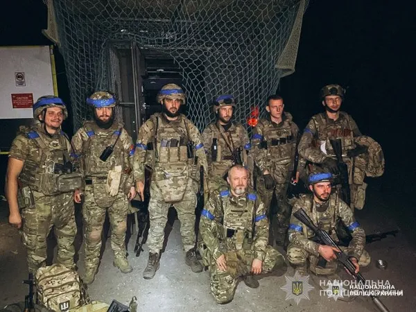 Чекає первістка, але вирушає на Схід: поліцейський-доброволець з Волині став вибухотехніком на фронті (фото, відео)