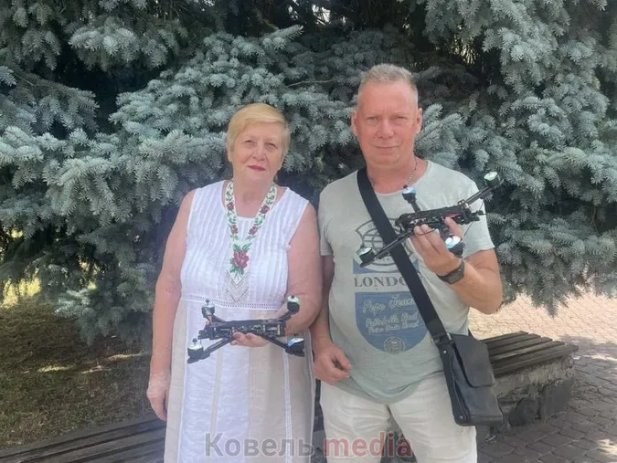 У Ковелі жінка вкотре купує «пташок» для українських воїнів