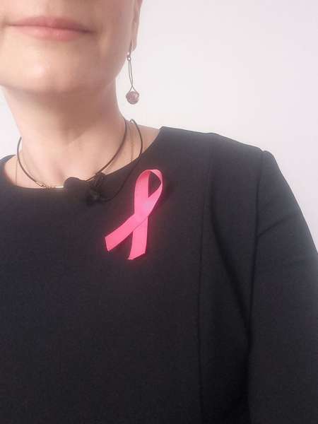 Лучанка запустила флешмоб на підтримку жінок, які лікуються від раку (фото)