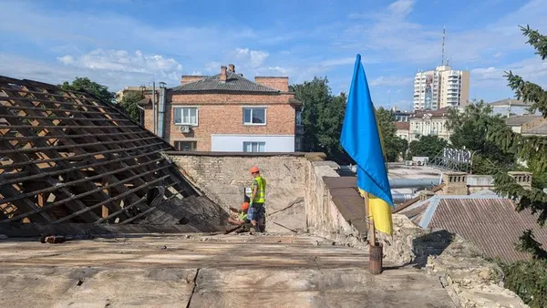Демонтажні роботи будівлі на вулиці Винниченека, 8. Суспільне Луцьк