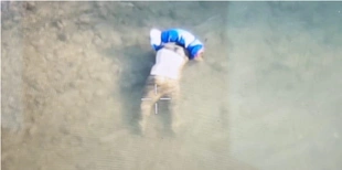 Доплив до Румунії мертвим: у Тисі знайшли ще одного потопельника (фото)