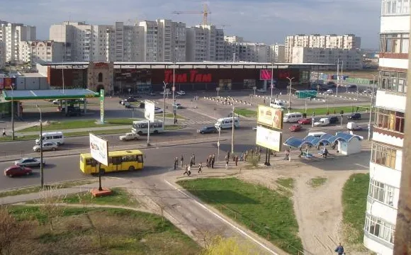 Маршрутки навпроти «Там-Таму» більше не зупинятимуться 