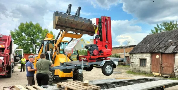 Волинська громада отримала подрібнювач для гілок (фото)