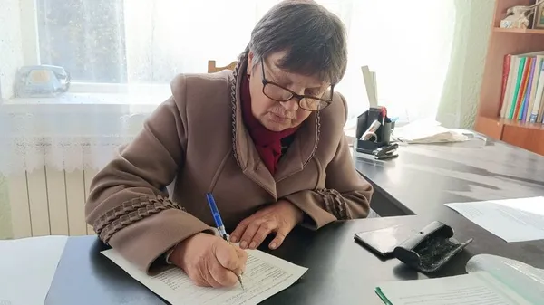 «Хочеться в теплі сидіти»: волиняни, готуючись до зими, скуповуть дрова (фото)