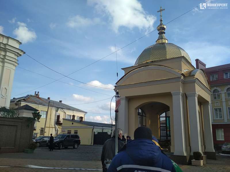 Пожежні біля собору: що трапилося у центрі Луцька (фото)