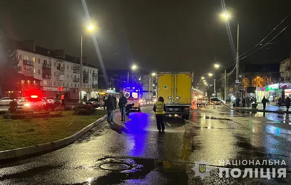 Смерть під колесами вантажівки: подробиці страшної аварії у Луцьку (фото)