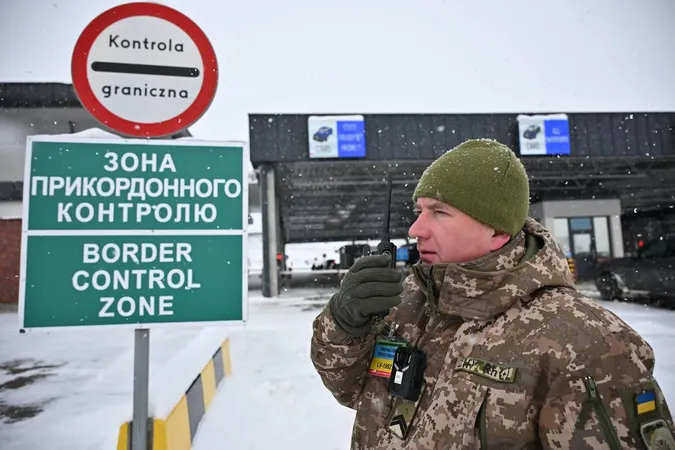 У пункті пропуску на кордоні з Польщею обмежили рух