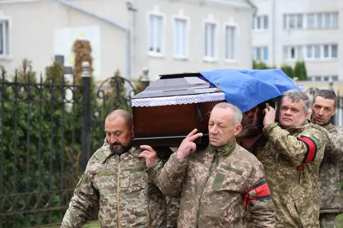У Луцьку попрощалися з Героєм Іваном Литвинчуком