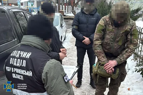Заклав вибухівку в каструлю і залишив біля кав'ярні: у Рівному зловили чоловіка, який готував теракт