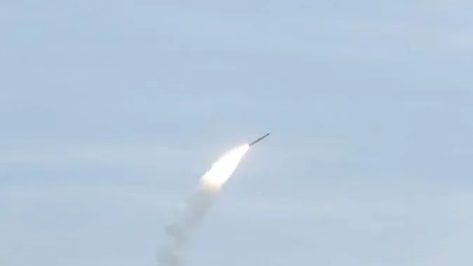 На Маневиччині ППО збили ворожий об'єкт: уламки впали на будинок