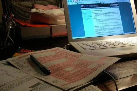Дубль два: що змінили політики у своїх деклараціях (інфографіка)