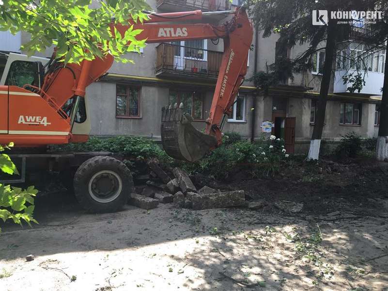 У Луцьку розпочали ремонт вулиць Волі та Чехова (фото)